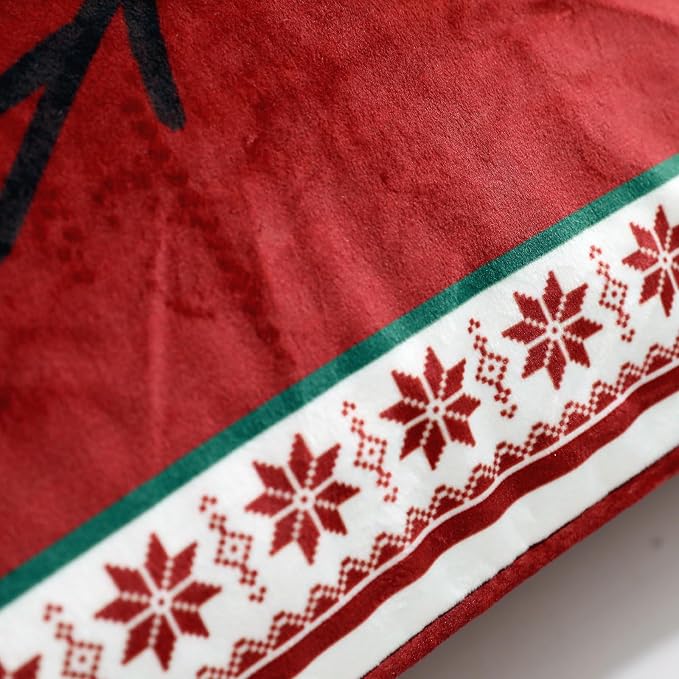 ISAENNE French Chrismas Velvet Throw Pillow Cover,Set of 2,18"x18"-Carol D | Vintage Square Pillow Cover,Concealed Zipper Design,Pinecones Pattern,Sofas,Bedroom,Living Room,Lounge Chairs,Decor