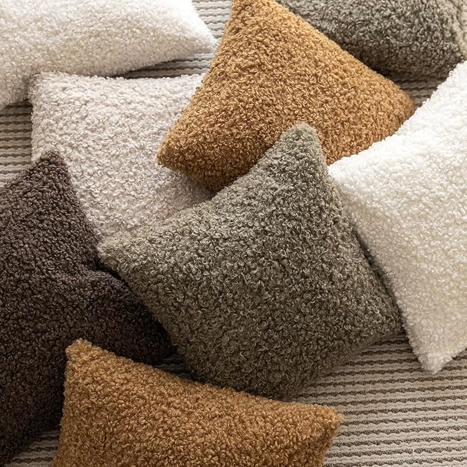 Foindtower 2 Pieces 22x22 Inch Bronze, Faux Fur Throw Pillow Cover Accent Sherpa Pillow Fuzzy Soft Pillowcases Sheepskin Decorative Fleece Cushion Case for Bed Couch Living Room