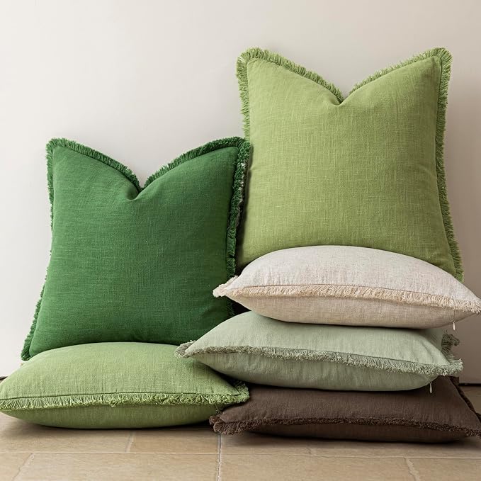 Foindtower Set of 2 Decorative Linen Fringe Throw Pillow Covers Cozy Boho Farmhouse Cushion Cover with Tassels Soft Accent Pillowcase for Couch Sofa Bed Living Room Home Decor,18×18 Inch,Lush Green