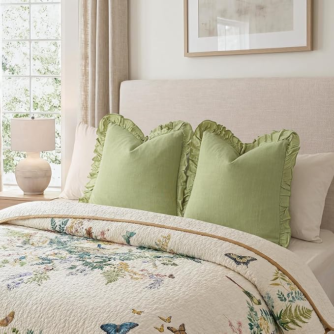Foindtower Set of 2 Decorative Linen Fringe Ruffle Throw Pillow Covers Soft Boho Farmhouse Cushion Cover Cozy Accent Retro Pillowcase for Couch Sofa Bed Living Room Home Decor,22×22 Inch,Light Green