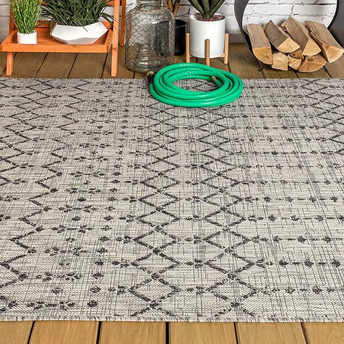 JONATHAN Y Moroccan Geometric Indoor Outdoor Area Rug 3X5 Light Gray/Black, Ourika Textured Weave for Backyard, Patio, Porch, Easy-Cleaning, High Traffic, Pet-Friendly, Non-Shedding (SMB108E-3)