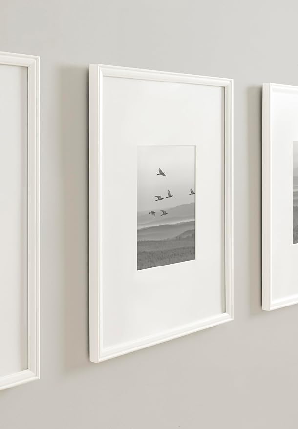 Kate and Laurel Adlynn Coastal Rectangle Picture Frame Set of 3, 16 x 20 matted to 8 x 10, White, Modern Three-Piece Photo Frame Set for Gallery Wall Decor in Living Room Wall Display