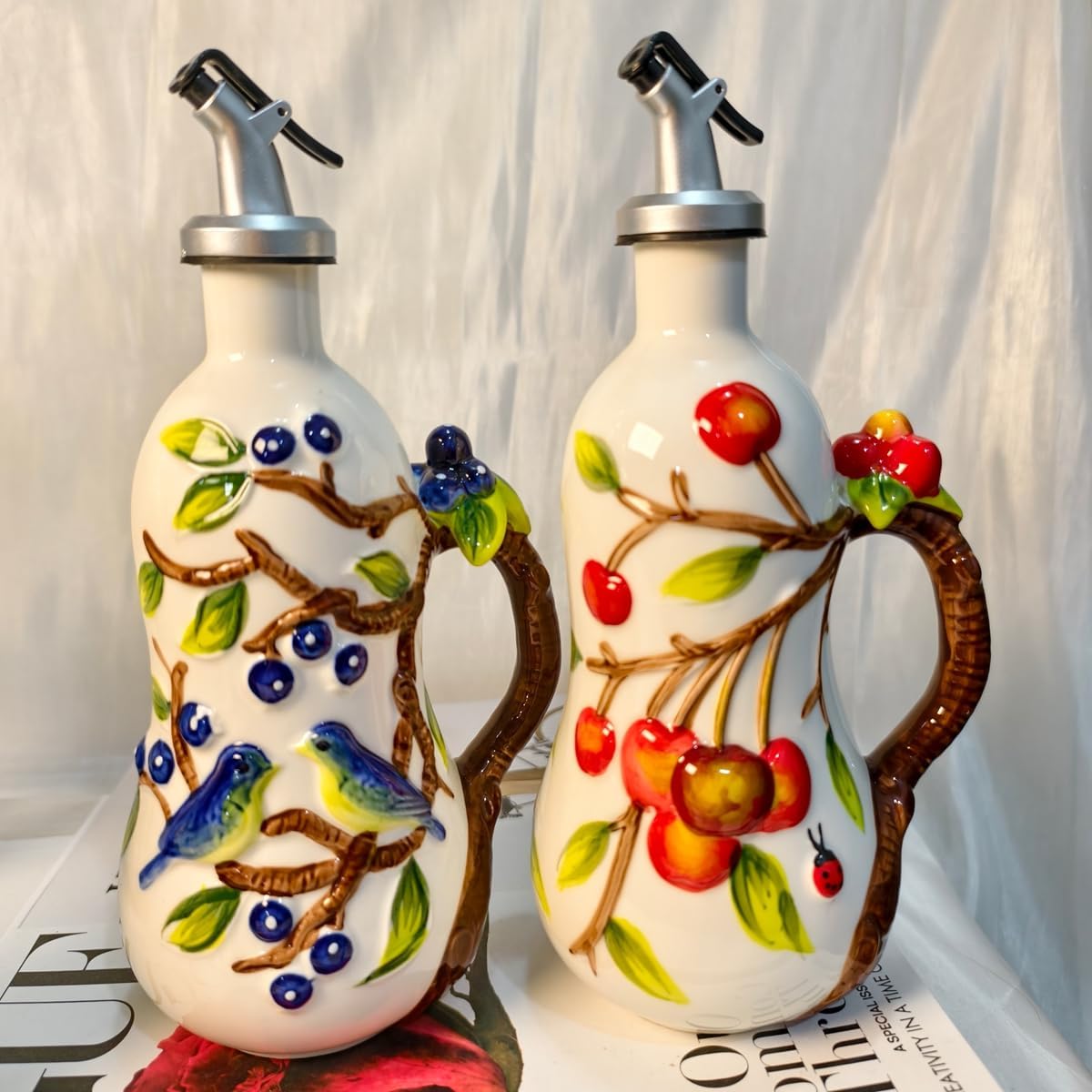18 Oz Hand Painted Relief Ceramic Olive Oil Bottle Dispenser for Kitchen, Oil and Vinegar Bottle, Seasoning Bottle with Stainless Steel Nozzle, 540mL Oil Container with Handle for Cooking, Light Proof