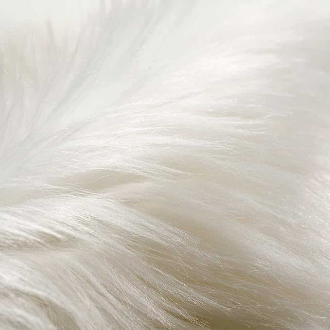 SERISSA Soft Fluffy Area Rug, White Faux Sheepskin Fur Rug, Shaggy Rug for Bedroom Floor Fuzzy Carpet for Living Room 4x6 Feet