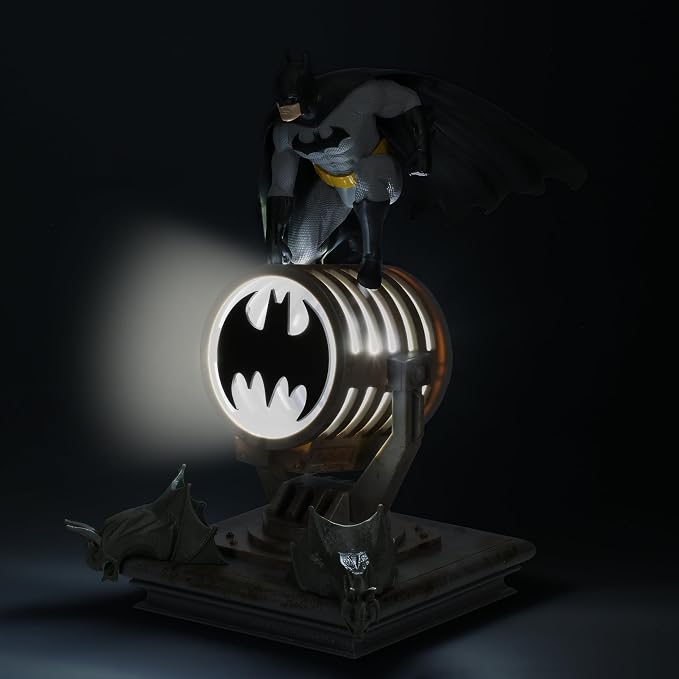 Paladone Batman Figurine Light - Officially Licensed DC Super Heroes Decor and Gift, Collectible Display Lamp Must Have for DC Comic Fans, USB Powered 27” LED Light