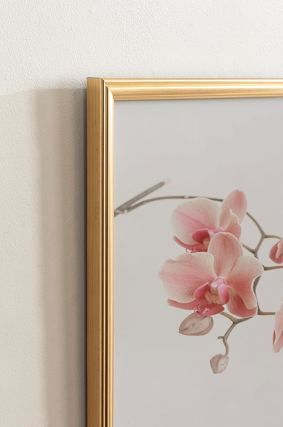 Kate and Laurel Adlynn Modern Rectangle Poster Frame, 20 x 26, Gold, Glam Large Photo Frame for Use as Movie Poster Display or Gallery Wall Piece in Living Room Wall Decor