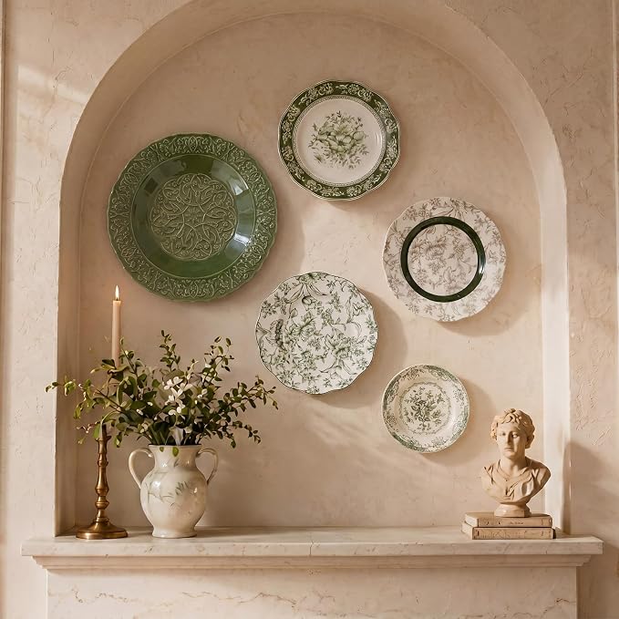 Yiyiring 5 Pcs Coastal Vintage Ceramic Wall Plates Set, Green Decoration Hanging Plates with Botanical Patterns, Holland Vintage Gifts for Wall, Home Office Art Ornament(Emerald)