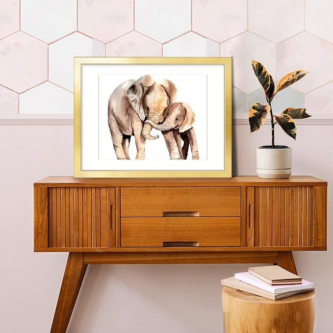 LaVie Home 18x24 Picture Frame Gold Poster Frame, Display Pictures 16x20 with Mat or 18x24 Without Mat, Stable and Sturdy Frame and Polished Plexiglass, Horizontal and Vertical Format of The Walls