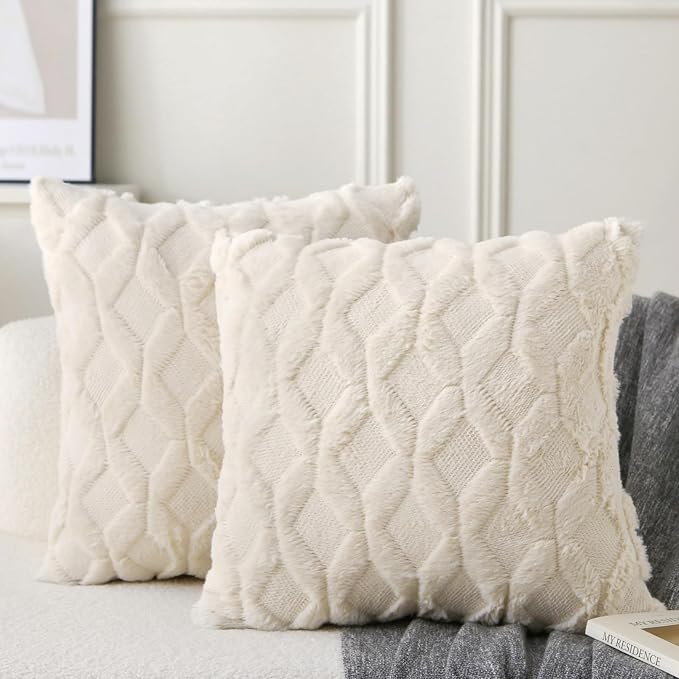 Decorative Throw Pillow with Inserts, Set of 2 Soft Faux Fur Throw Pillows, Square Boho Pillow for Couch, Bed, Sofa Decor (White(18" x 18"))