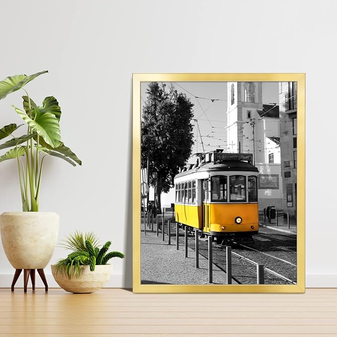 LaVie Home 24 x 32 Picture Frame, Large Poster Frame with High Definition Plexiglass, Horizontal or Vertical Wall Gallery Poster Frames Suitable for Photos, Artworks, Posters,Puzzle, Gold 1pc