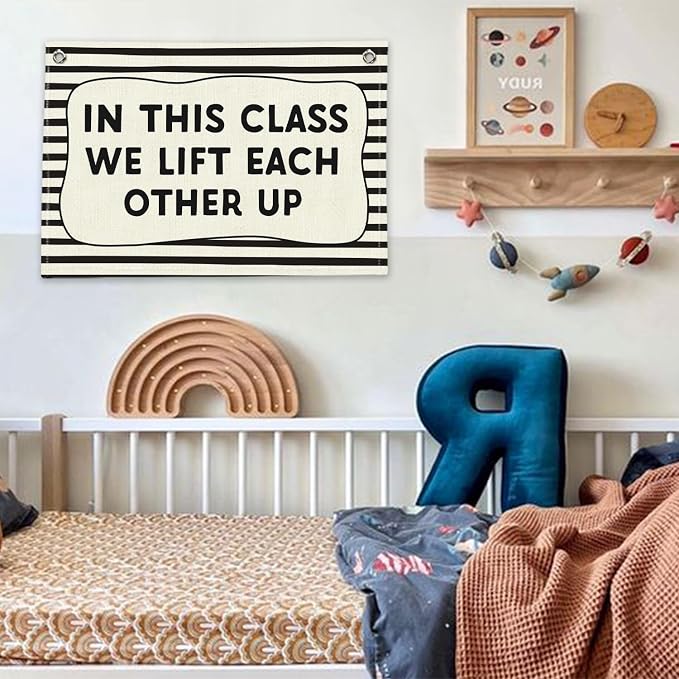 RTXLEZM Classroom Decor, in This Class We Lift Each Other up Canvas Banner Wall Hanging, Inspirational Wall Art Prints for Middle High School Classroom Decor, 20x30 Inch