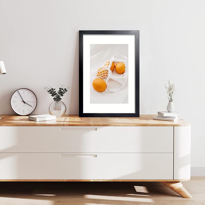 LaVie Home 16 x 22 Picture Frame Black Poster Frame,Display Pictures 12x18 with Mat or 16x22 Without Mat, Stable and Sturdy Frame and Polished Plexiglass, Horizontal and Vertical Format of The Walls