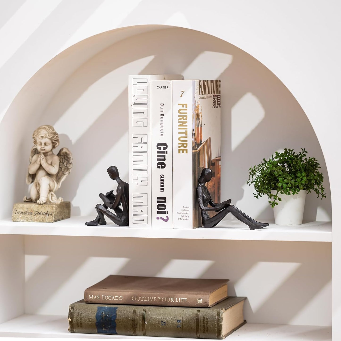 Sziqiqi Book Ends for Shelves Decorative - Cast Iron Bookends for Books Reading Couple Bookshelf Decorative Objects Metal Modern Statue Sculpture Gift for Readers Book Lovers Nerd