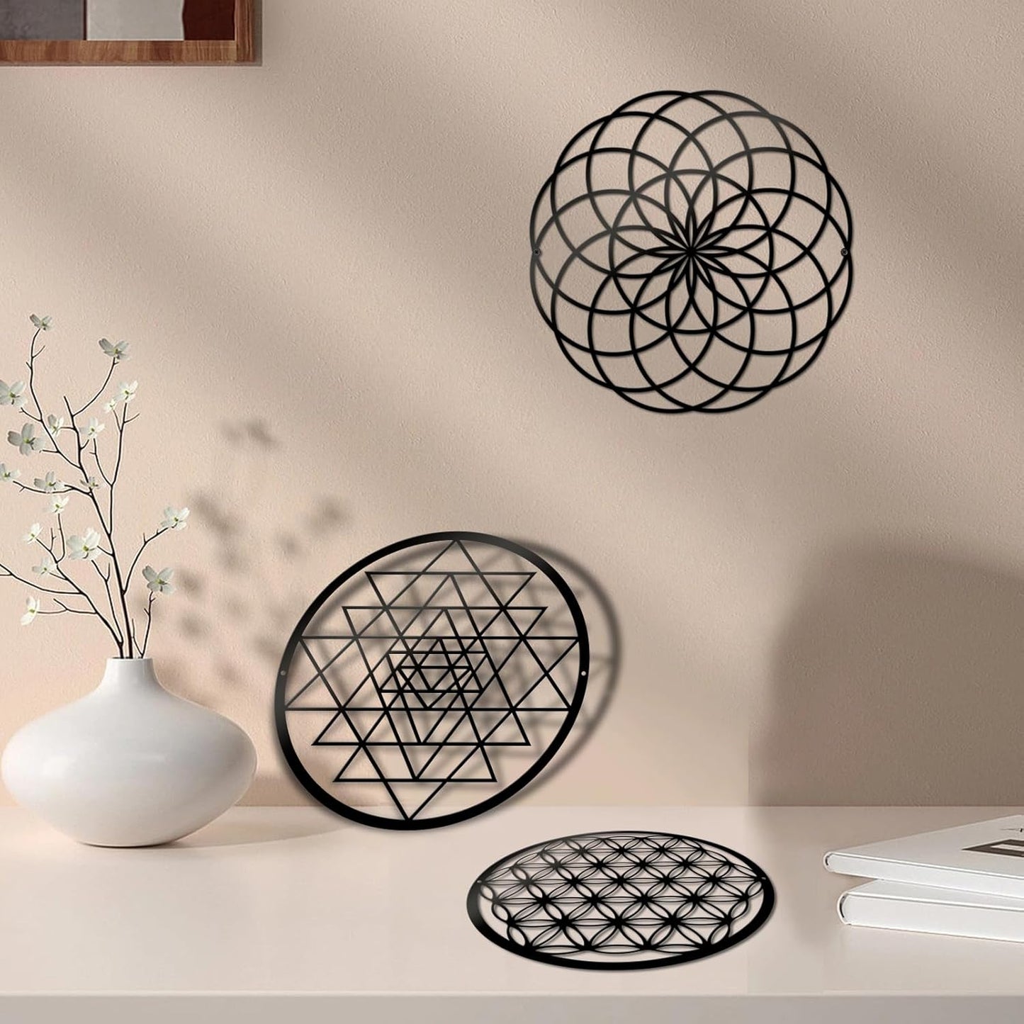 3 Pcs Metal Abstract Wall Decor, Minimalist Lines Wall Hanging Art Painting, Modern Geometric Black Wall Sculpture Suitable for Home Office, Hotel Living Room, Bedroom and other Home Decoration（Circle）