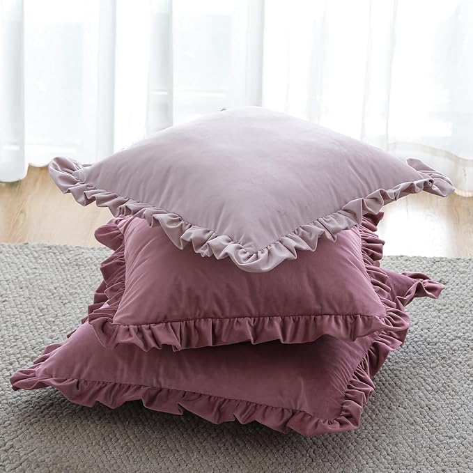 bilin gaier Vintage Pink Velvet Throw Pillow Covers 18x18,Set of 2,Spring Home Decor Pillow Covers with Zipper for Indoor & Outdoor Use,Square Decorative Pillow Cases for Couch,Bed,Living Room