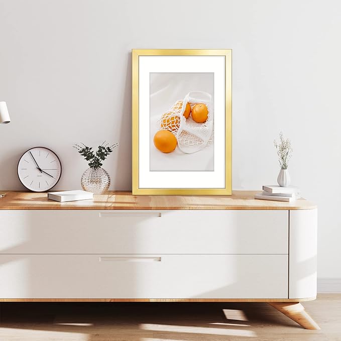 LaVie Home 16x24 Picture Frame Gold Poster Frame,Display Pictures 12x18 with Mat or 16x24 Without Mat, Stable and Sturdy Frame and Polished Plexiglass, Horizontal and Vertical Format of The Walls