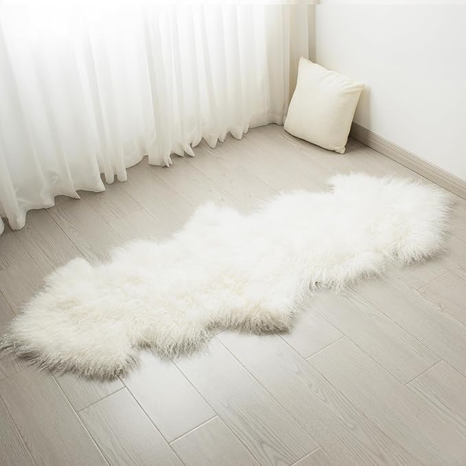 100% Genuine Sheepskin Area Rug Real Lightweight Fluffy Soft Mongolian Long Wool Fur Carpet for Couch Bed Sofa Bedroom Living Room White 2x5ft