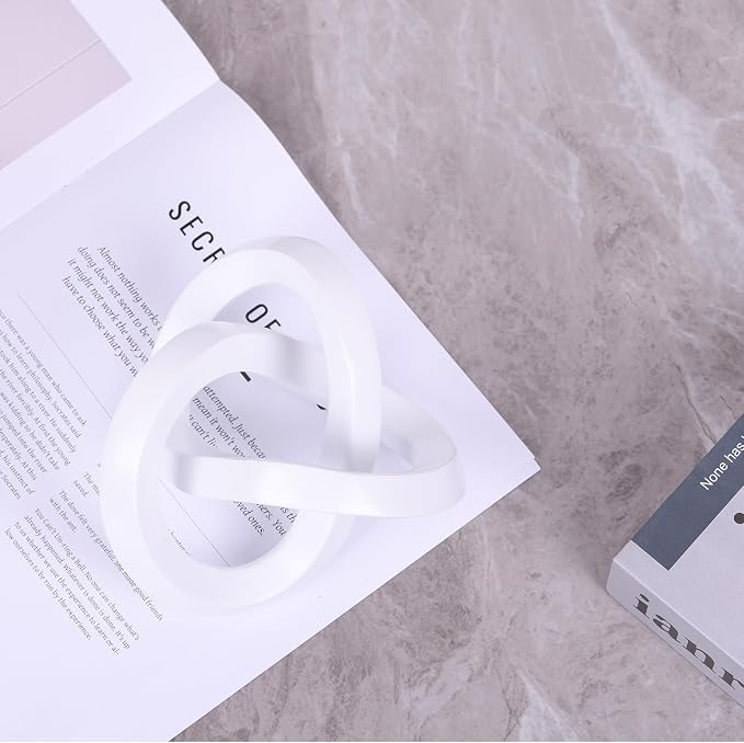 White knot decorative sculpture, white home decor aesthetics, Möbius strip sculpture, suitable for decoration and display on bookshelves, living room TV cabinets, office cabinets, and coffee tables.