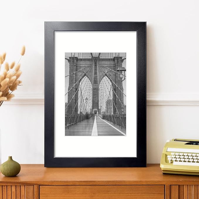 LaVie Home 16 x 22 Picture Frame Black Poster Frame,Display Pictures 12x18 with Mat or 16x22 Without Mat, Stable and Sturdy Frame and Polished Plexiglass, Horizontal and Vertical Format of The Walls