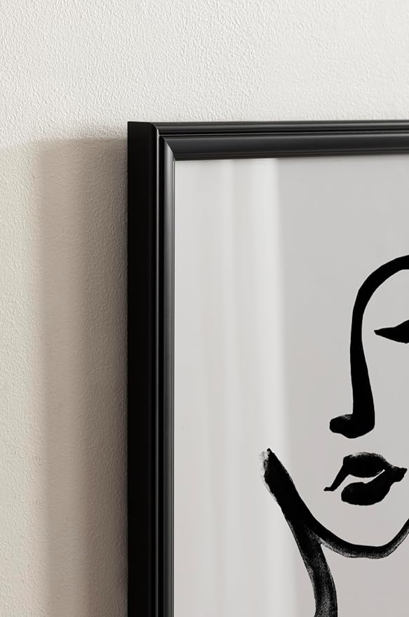 Kate and Laurel Adlynn Modern Rectangle Poster Frame, 20 x 26, Black, Minimal Large Photo Frame for Use as Movie Poster Display or Gallery Wall Piece in Living Room Wall Decor
