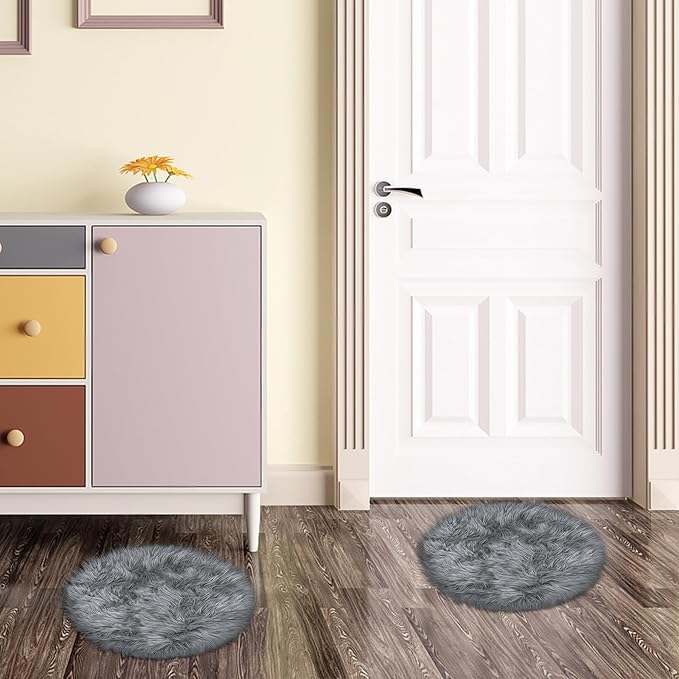 15.7 Inch Grey Mini Round Faux Fur Sheepskin Rugs Small Fluffy Circle Rug for Bedroom Dorm Living Room Shag Circular Carpet Mini Small Size for Nail Desk Sofa Couch Seat Cushion Photographing