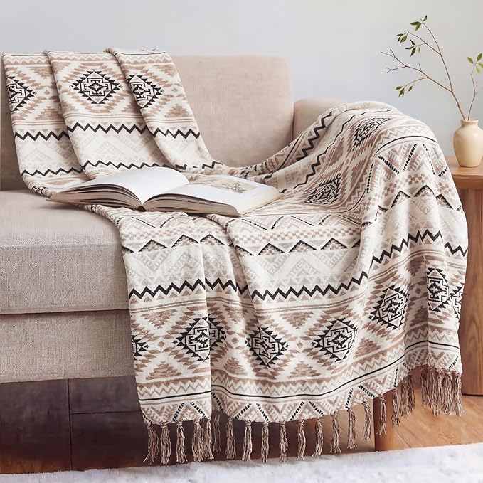 CASAAGUSTO Boho Throw Blanket for Couch - Farmhouse Throw Blanket with Tassel, Western Aztec Blanket,Printed Flannel Bohemian Blanket,Gifts for Women(60x80 Inches, Brown White)