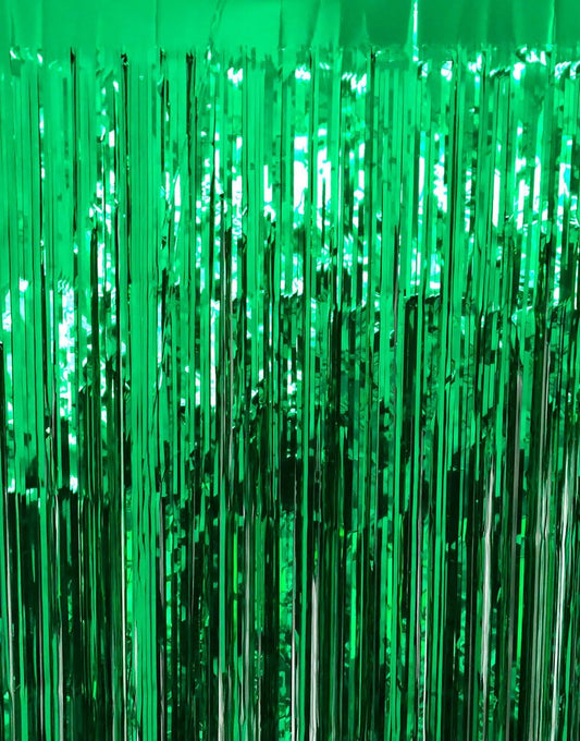 GOER 3.2 ft x 9.8 ft Metallic Tinsel Foil Fringe Curtains Party Photo Backdrop Party Streamers for St. Patrick's Day,Graduation,New Year Eve Decorations Christmas Wedding Decor (Green,4 Packs)
