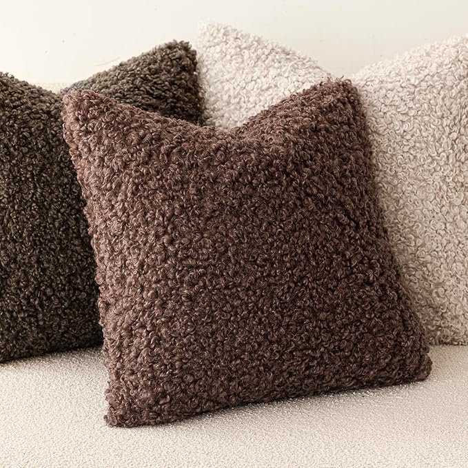 Foindtower 2 Pieces 22x22 Inch Red Brown, Faux Fur Throw Pillow Cover Accent Sherpa Furry Pillow Covers Fuzzy Soft Pillowcases Cozy Sheepskin Decorative Fleece Cushion Case for Bed Couch Living Room