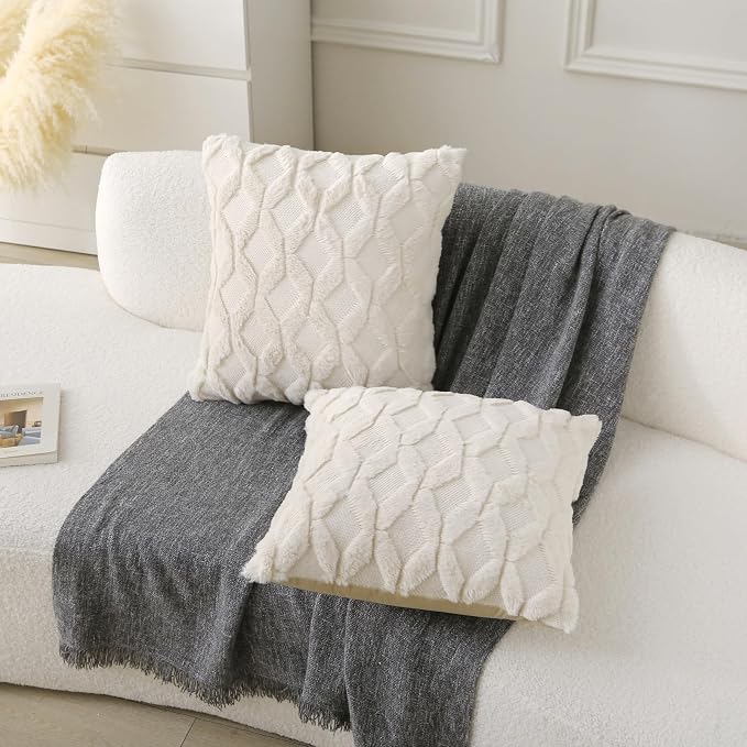 Decorative Throw Pillow with Inserts, Set of 2 Soft Faux Fur Throw Pillows, Square Boho Pillow for Couch, Bed, Sofa Decor (White(18" x 18"))