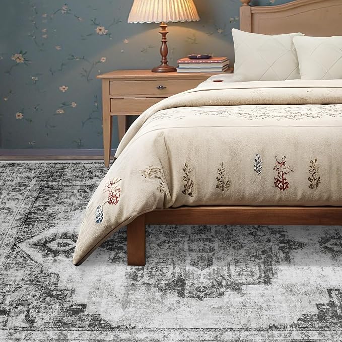 Area Rug 6x9 Vintage Rugs: Washable Indoor Medallion Rug Low Pile Distressed Floor Carpet Retro Accent Rugs for Living Room Bedroom Kitchen Dining Table Home Office(Black, 6'x9')