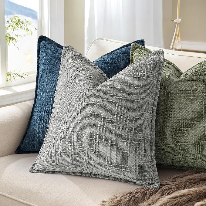 decorUhome Chenille Throw Pillow Covers 18x18 Set of 2, Soft Textured Slubby Modern Decorative Pillow Covers with Elegant Design for Couch, Sofa, Living Room, Olive Green