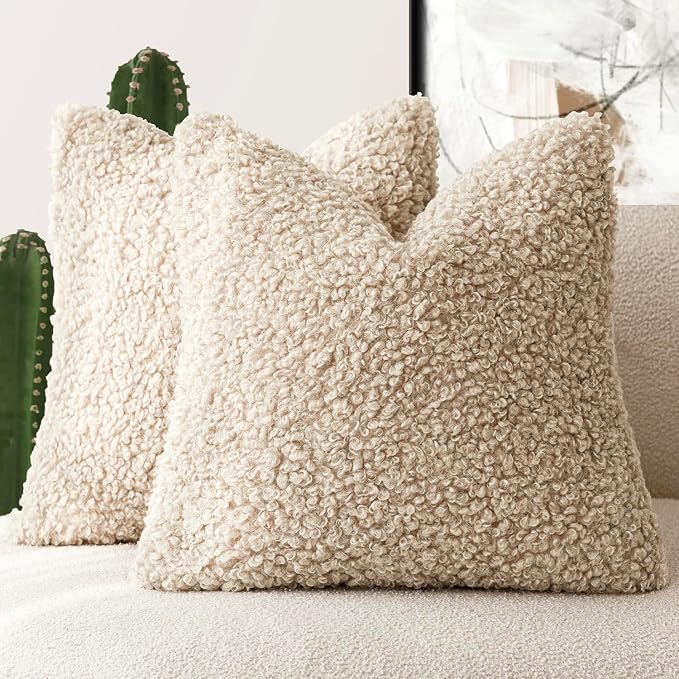 Foindtower 2 Pieces 22x22 Inch Light Khaki, Faux Fur Throw Pillow Cover Accent Sherpa Pillow Fuzzy Soft Pillowcases Sheepskin Decorative Fleece Cushion Case for Bed Couch Living Room