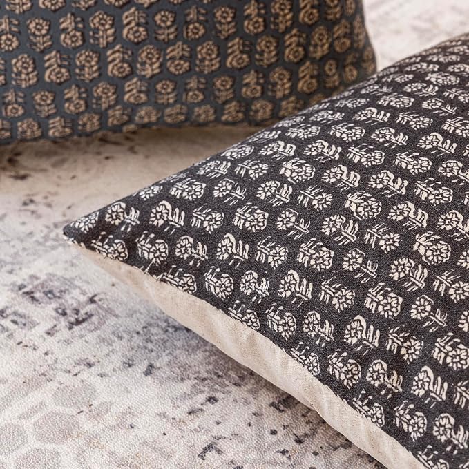 Foindtower Set of 2 Decorative Neutral Floral Print Throw Pillow Covers Vintage Accent Farmhouse Cushion Covers Boho Home Decor for Sofa Couch Chair Bedroom Living Room,22×22 Inch,Black