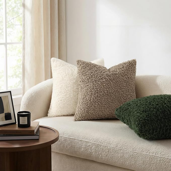 decorUhome Pack of 2 Throw Pillow Covers 22x22 Inch, Faux Fur Decorative Sherpa Pillow Covers Fuzzy Accent Soft Sheepskin Fleece Pillow Cases for Couch Living Room Bed, Neutral Cream