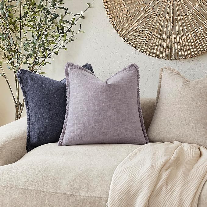 Foindtower Set of 2 Decorative Linen Fringe Throw Pillow Covers Cozy Boho Farmhouse Cushion Cover with Tassels Soft Accent Pillowcase for Couch Sofa Bed Living Room Home Decor,20×20 Inch,Light Purple