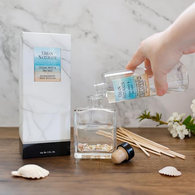 Urban Naturals Reed Diffuser Set, Christmas Night - Bathroom Shelf Décor | Cinnamon spice, Almond, Clove, Cedarwood, Fresh Balsam and Fir needle, Made in the USA