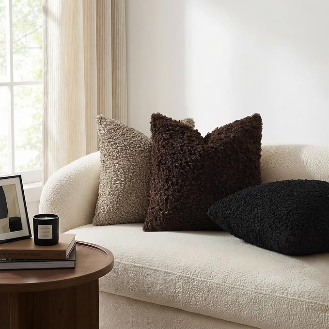decorUhome Pack of 2 Throw Pillow Covers 22x22 Inch, Faux Fur Decorative Sherpa Pillow Covers Fuzzy Accent Soft Sheepskin Fleece Pillow Cases for Couch Living Room Bed, Black