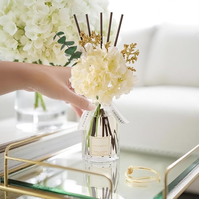 COCORRÍNA Reed Diffuser - Cashmere Vanilla 8.5 Fl.oz Flower Reed Diffuser with Sticks, Bedroom Bathroom Shelf Decor (Floral Basket Collection)
