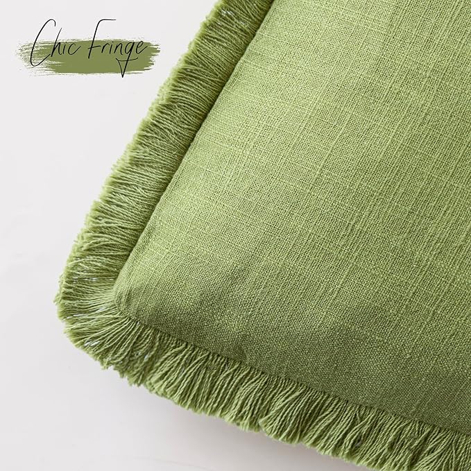 Foindtower Set of 2 Decorative Linen Fringe Throw Pillow Covers Cozy Boho Farmhouse Cushion Cover with Tassels Soft Accent Pillowcase for Couch Sofa Bed Living Room Home Decor,20×20 Inch,Lush Green