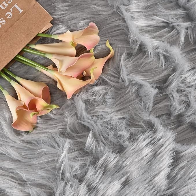 Latepis Round 3ft Small Fur Rug Grey Fluffy Faux Sheepskin Cute Circle Rugs for Bedroom Washable Furry Rug Home Décor