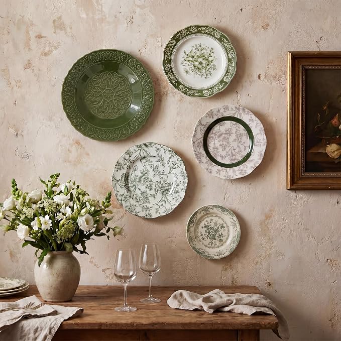 Yiyiring 5 Pcs Coastal Vintage Ceramic Wall Plates Set, Green Decoration Hanging Plates with Botanical Patterns, Holland Vintage Gifts for Wall, Home Office Art Ornament(Emerald)