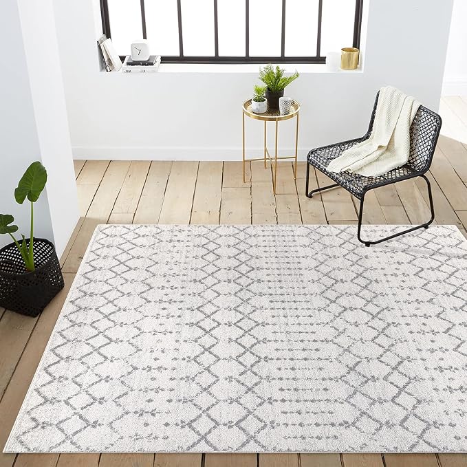 JONATHAN Y Boho Vintage Diamond Cream/Gray Indoor Area Rug 6X9 ft, Moroccan Hype for Living Room, Bedroom, Kitchen, Office, Easy-Cleaning, High Traffic, Pet-Friendly, Non-Shedding (MOH101B-6)