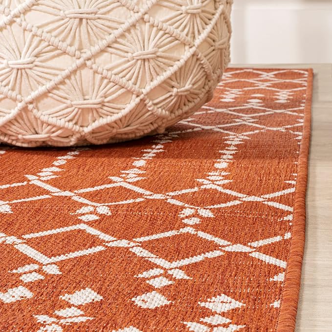 JONATHAN Y Moroccan Geometric Indoor Outdoor Area Rug 3X5 Orange/Cream, Ourika Textured Weave for Backyard, Patio, Porch, Easy-Cleaning, High Traffic, Pet-Friendly, Non-Shedding (SMB108P-3)