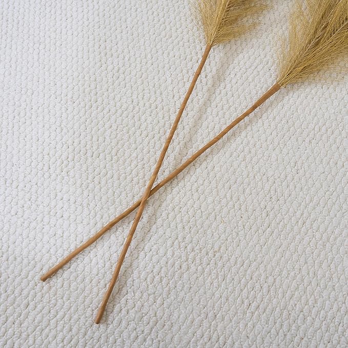 Premium Faux Gold Pampas Grass Decor – 43.3″ Tall & Fluffy, No Assembly One-Piece 18-Branch Stems, Luxury Silk-Feel Feather Flowers for Wedding Boho Home Decorations (Champagne Gold, 8 pcs / 110)