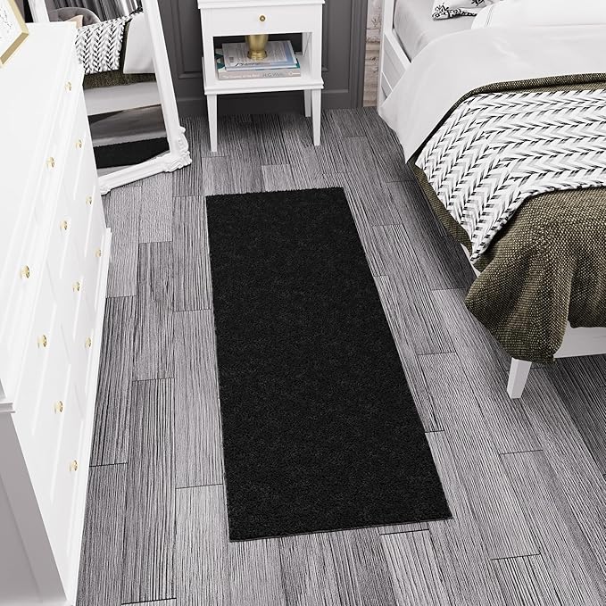 Ottomanson Bedroom Shag Runner Rug 3' x 6', Fluffy Bedside Runner with Non-Slip Rubber Backing, Soft Non-Shedding Accent Rug for Nursery, Dorm, Entryway, Black
