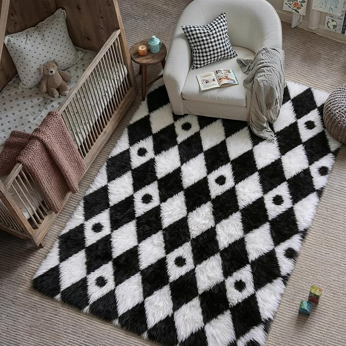 PureCozy Checkered Rug 5x7 Fluffy Shag Living Room Black and White Area Rug Modern Washable Carpet Soft Shaggy Non Slip Indoor Plush Fuzzy Rugs for Bedroom Dorm Office Home Aesthetic Decor