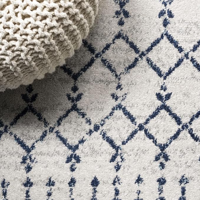 JONATHAN Y Boho Vintage Diamond Cream/Navy Indoor Area Rug 4X6 ft, Moroccan Hype for Living Room, Bedroom, Kitchen, Office, Easy-Cleaning, High Traffic, Pet-Friendly, Non-Shedding (MOH101F-4)