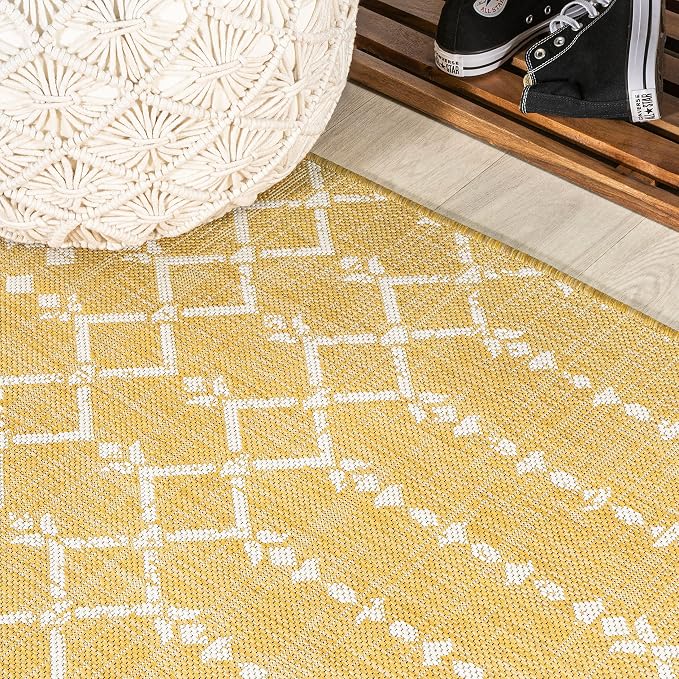 JONATHAN Y Moroccan Geometric Indoor Outdoor Round Area Rug 5 Ft Yellow/Cream, Ourika Textured Weave for Backyard, Patio, Porch, Easy-Cleaning, High Traffic, Pet-Friendly, Non-Shedding (SMB108G-5R)