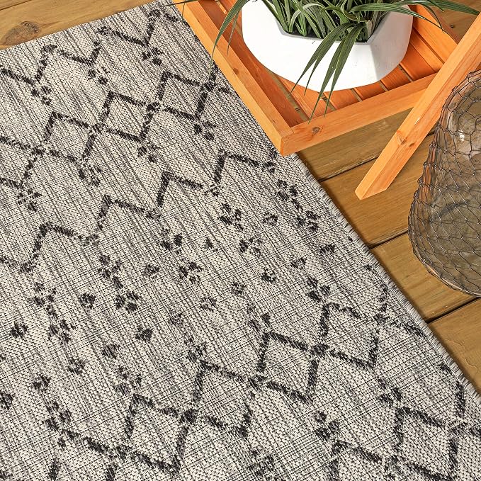JONATHAN Y Moroccan Geometric Indoor Outdoor Area Rug 3X5 Light Gray/Black, Ourika Textured Weave for Backyard, Patio, Porch, Easy-Cleaning, High Traffic, Pet-Friendly, Non-Shedding (SMB108E-3)