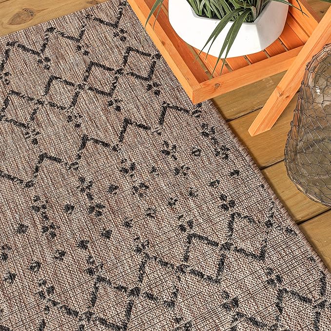 JONATHAN Y Moroccan Geometric Indoor Outdoor Runner Rug 2X10 Natural/Black, Ourika Textured Weave for Backyard, Patio, Porch, Easy-Cleaning, High Traffic, Pet-Friendly, Non-Shedding (SMB108D-210)